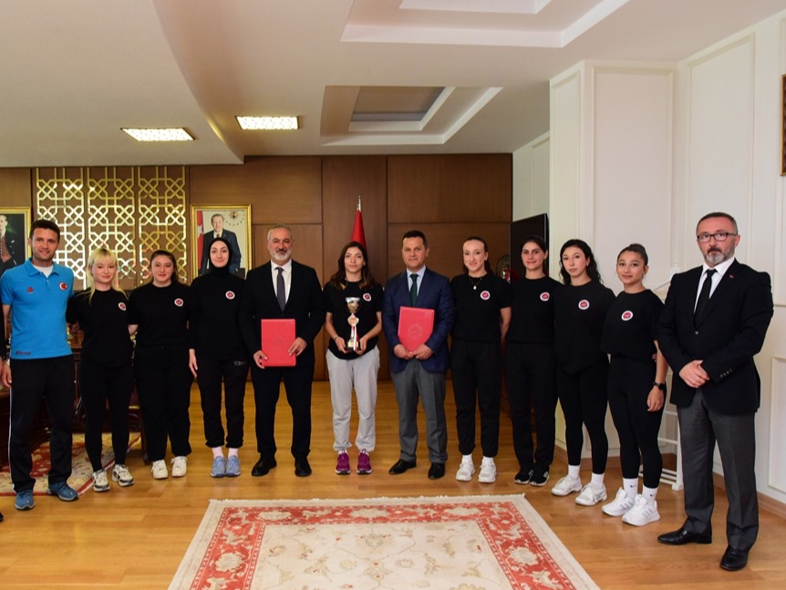 Üniversitemiz ile Türkiye Ragbi Federasyonu Arasında İşbirliği Protokolü İmzalandı