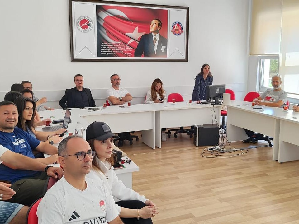 Fakültemizde  Bologna Süreçleri  Bilgilendirme Toplantısı Yapıldı