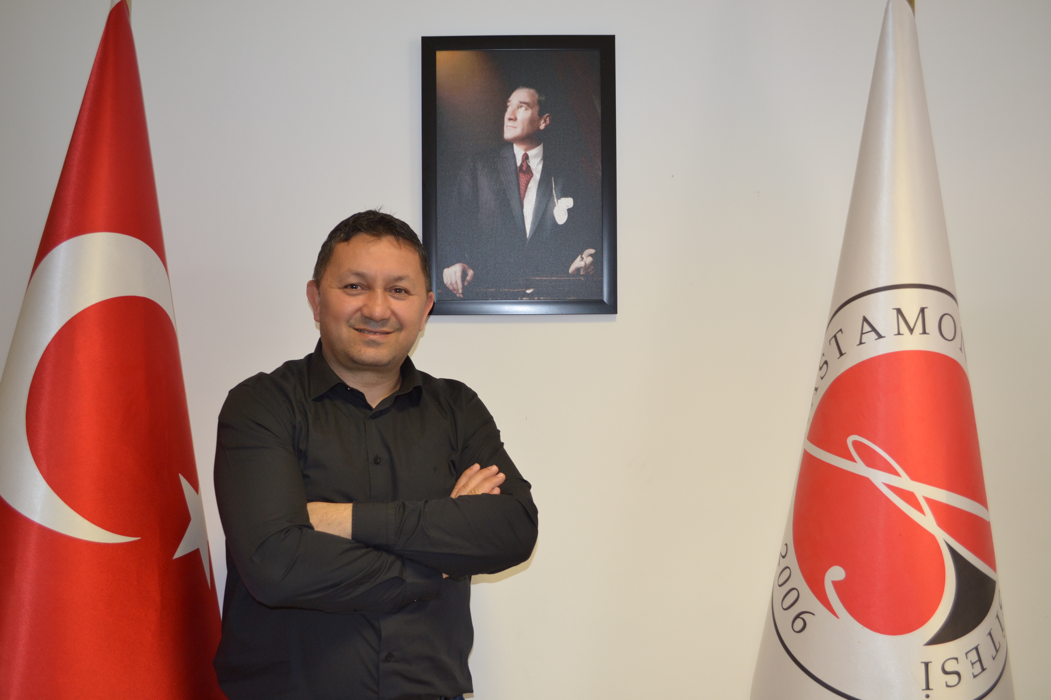 DR. ÖĞR. ÜYESİ MUSTAFA KEREM